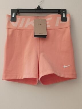 Nike Pro Women's Coral High-Rise Training Shorts